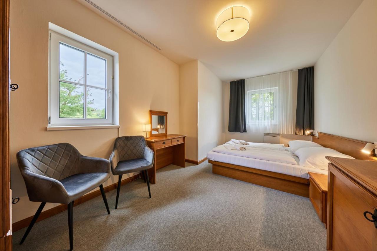 Rudník Hotel Auri מראה חיצוני תמונה