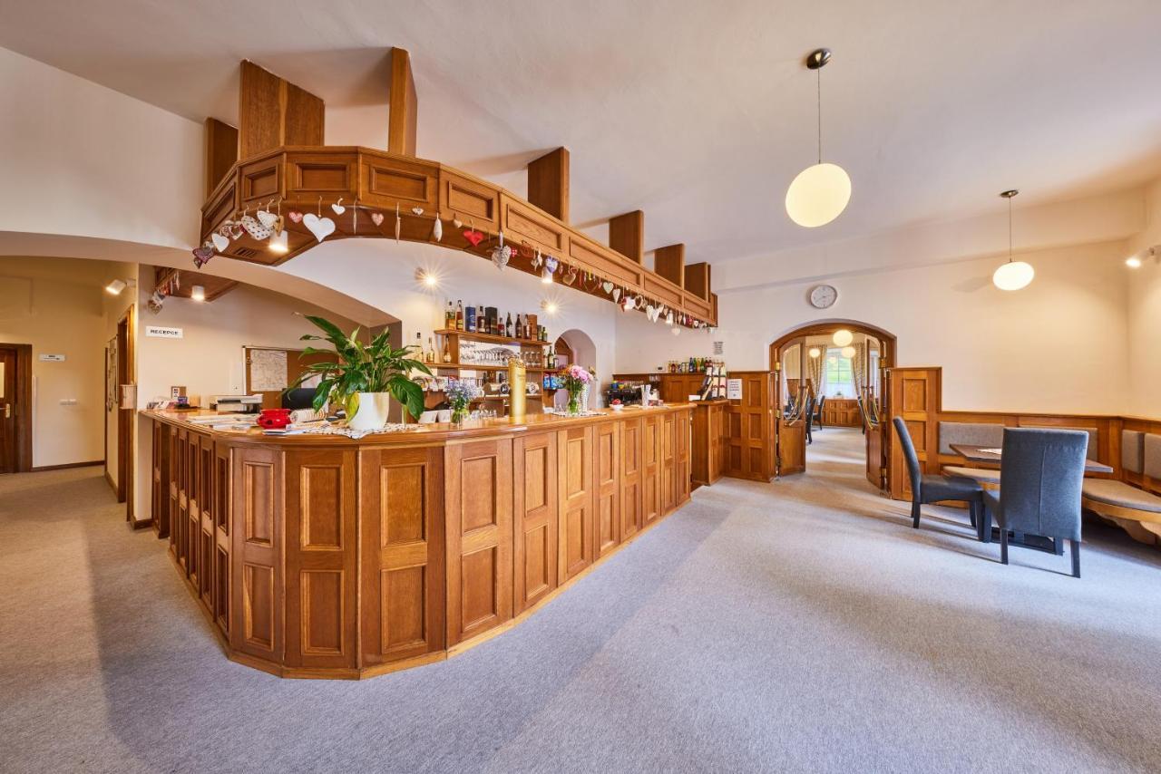 Rudník Hotel Auri מראה חיצוני תמונה